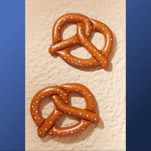 Pretzel Pool Float
